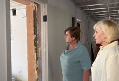 Ларисе Казаковой отчитались о ходе капремонта социально-педагогического колледжа