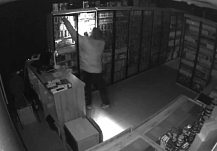 В Пензенском районе 18-летнего самарца поймали на кражах из магазинов электронных сигарет