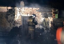 70-летний мужчина обнаружен в сгоревшем доме в Каменском районе