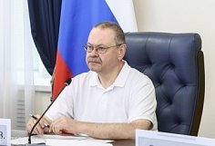 Олег Мельниченко поздравил пензенских железнодорожников
