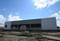 У бассейна в пензенской Заре появилась крыша