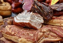 Житель Пензы ударил рыночного продавца куском мяса по затылку