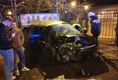 В Пензе автомобиль протаранил забор Олимпийского парка