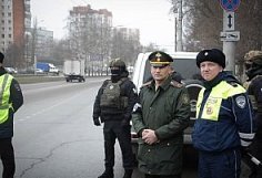 В Пензе 10 водителей отправили в военкомат после рейда с участием ОМОНа