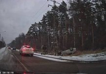 В пензенских Ахунах перевернулся автомобиль