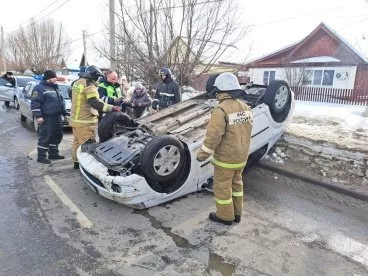 При опрокидывании автомобиля в Никольске погиб 48-летний мужчина