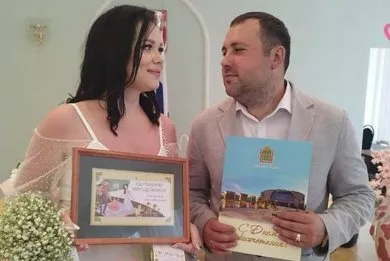 В Сердобском районе 26 пар новобрачных получили «Сертификат здоровья молодоженов»