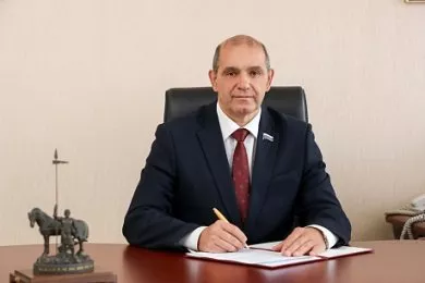 Мутовкин поздравил работников ЖКХ с профессиональным праздником